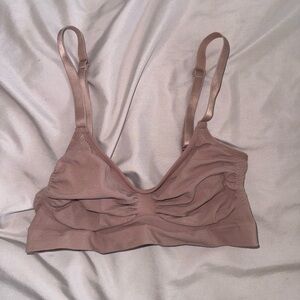 SKIMS seamless sculpt bralette